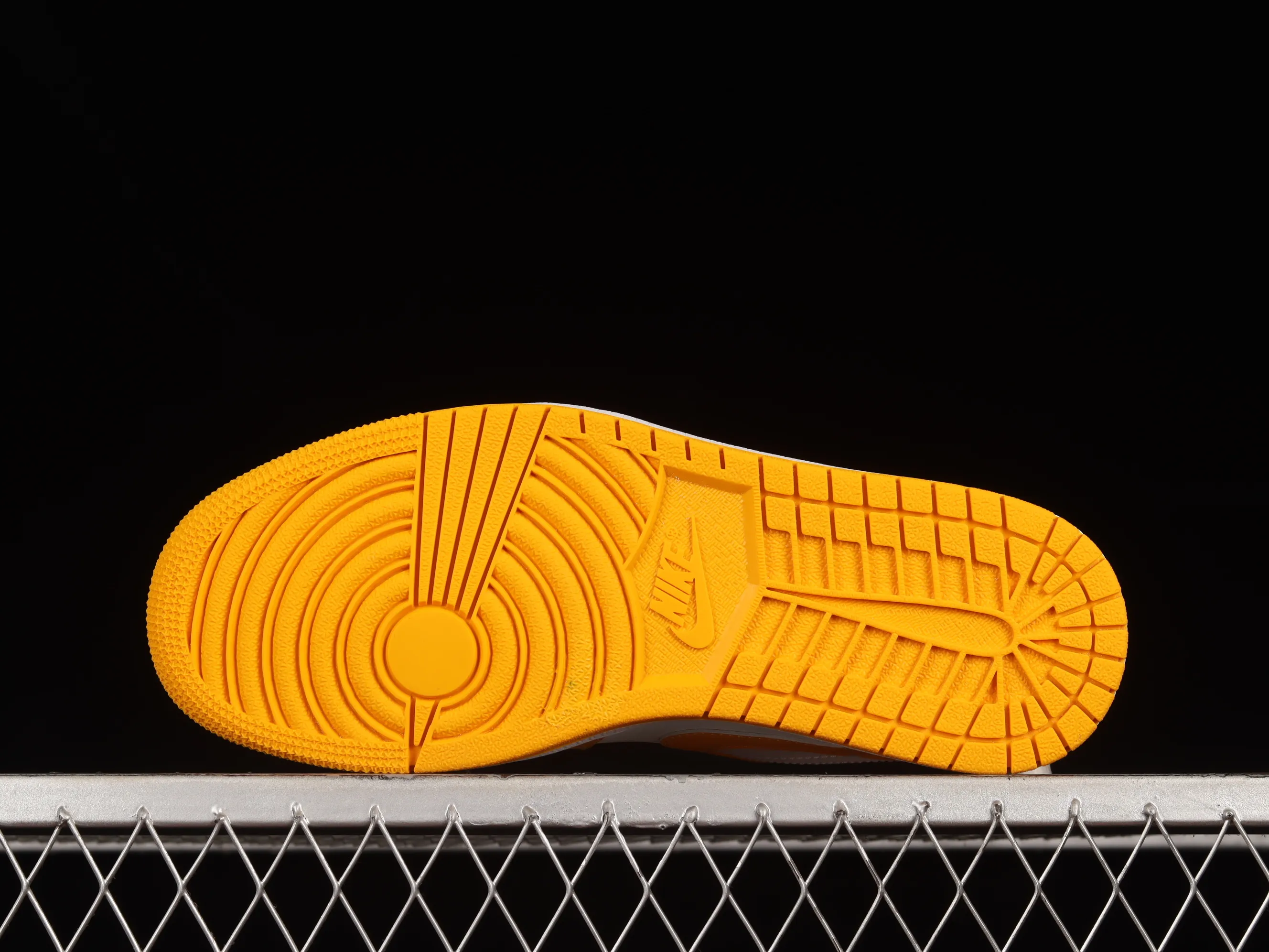 All categories Air Jordan Jordan series basketball shoes Air Jordan 1 Low G version pure original Air Jordan 1 Low "Taxi" AJ1 Joe 1 Taxi 553558-701
